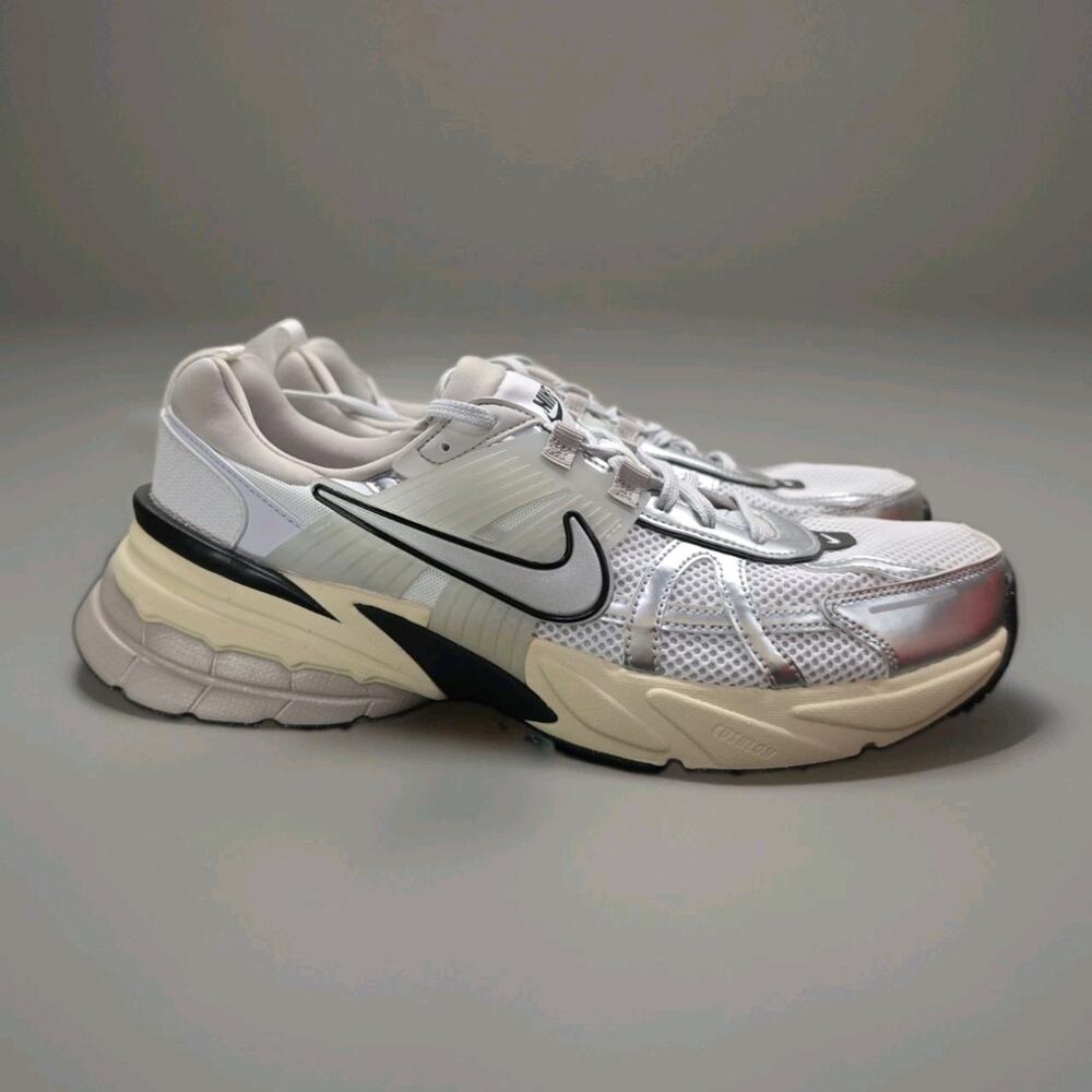 Nike V2K Run Summit White/Metallic Silver Men's Size 12 HJ4497-100